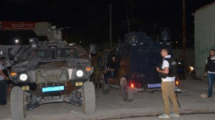 Cezaevine bombalı saldırı!