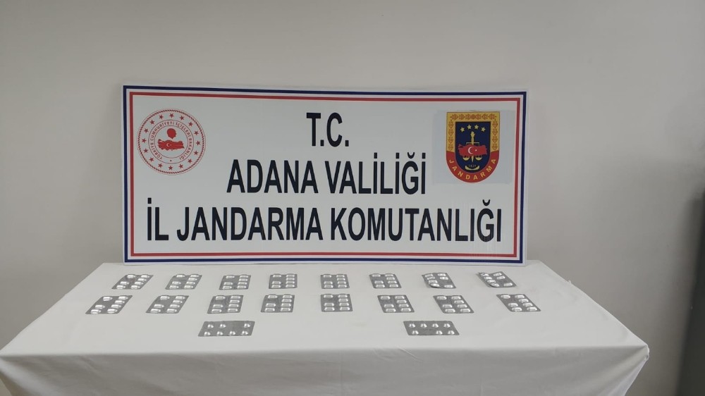 Cezaevine uyuşturucu sokmak isterken yakalandılar 