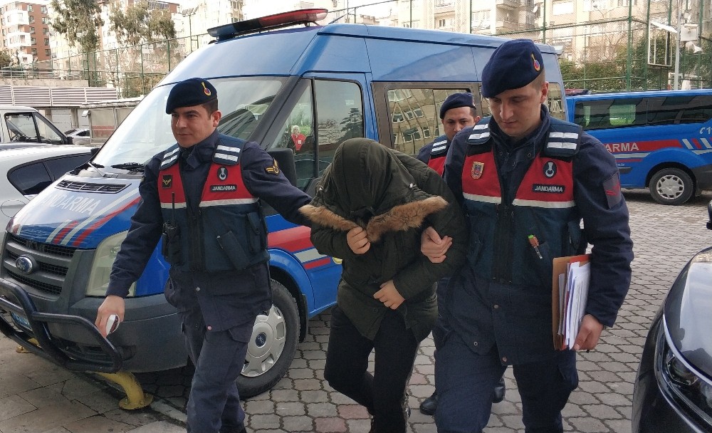 Cezaevine uyuşturucu sokmaktan gözaltına alındı 