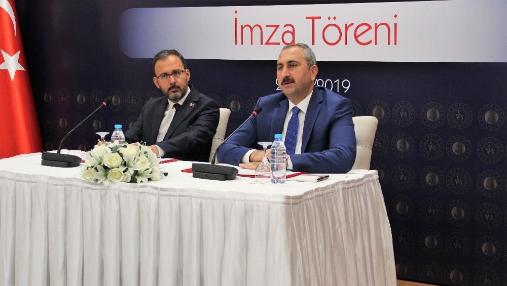 Cezaevlerindeki hükümlü ve tutukluların eğitimi için iki bakanlıktan iş birliği 