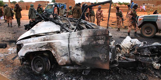 Cezayir’de askerlere kanlı saldırı: 9 ölü