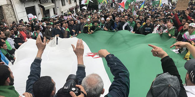 Cezayir’de sular durulmuyor!