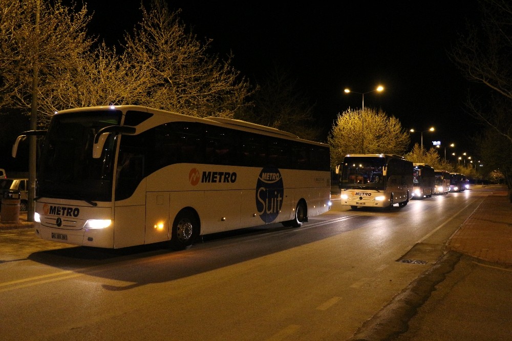 Cezayir’den getirilen 144 Türk vatandaşı Konya’da yurda yerleştirildi 