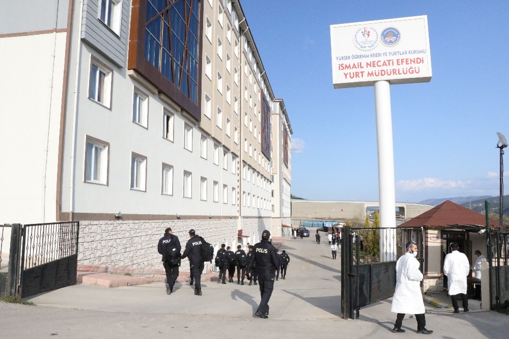 Cezayirlilerden Türkiye’ye teşekkür 