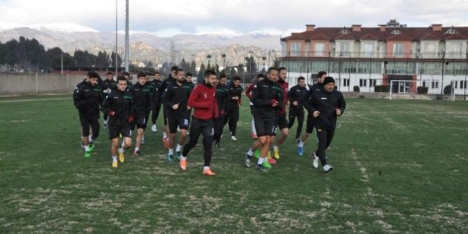 Nazilli Belediyespor kanat varyasyonları ve taktik çalıştı