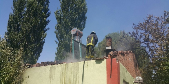 Malatya’da ev yangını