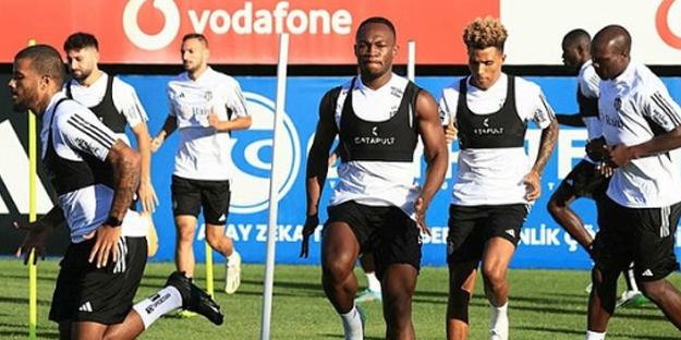 Chamberlain kendi geldi şimdi de futbolcu için aracı oldu! Vay ki vay...