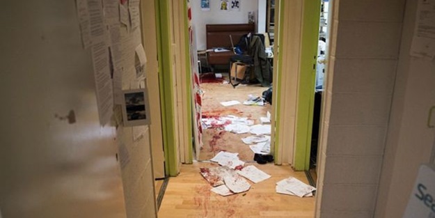 Charlie Hebdo dergisi saldırıdan sonra ilk kez böyle görüntülendi