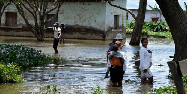 Chedza fırtınası 14 can aldı