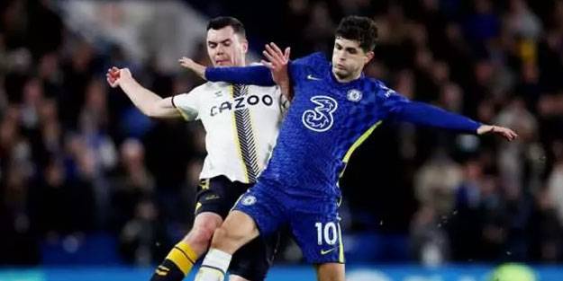 Chelsea, Everton engeline takıldı