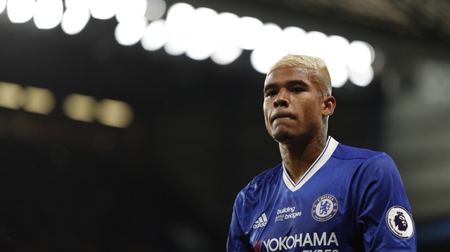 Chelsea Kenedy'i İngiltere'ye gönderdi