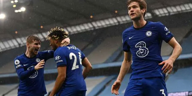 Chelsea, Manchester City'i rahat geçti