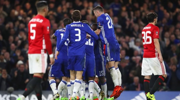 Chelsea Manchester United'ı saf dışı bıraktı