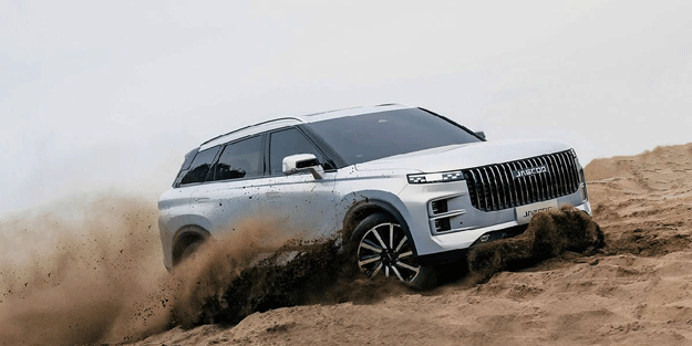 Türkiye testleri başladı! Yer yerinden oynatan SUV