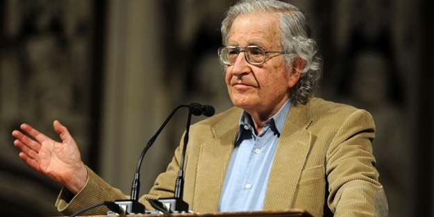 Chomsky: Avrupa ırkçı, Türkü aynı sokakta istemez!