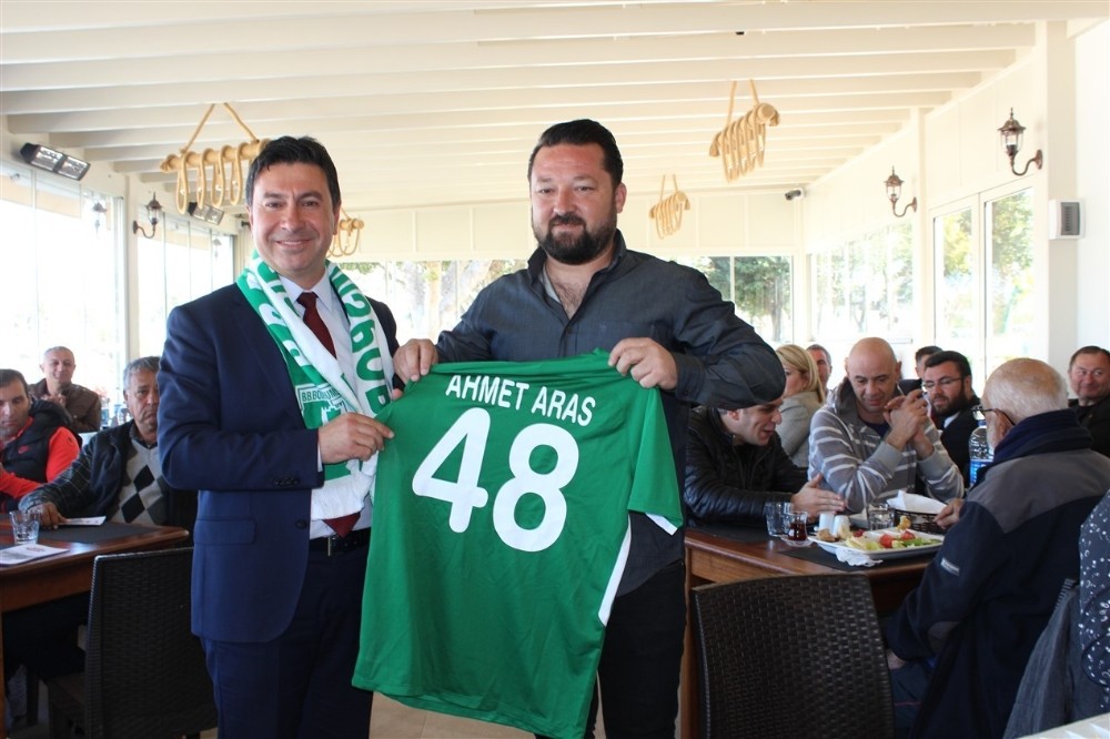 CHP adayı Aras, spor kulüpleriyle omuz omuza 