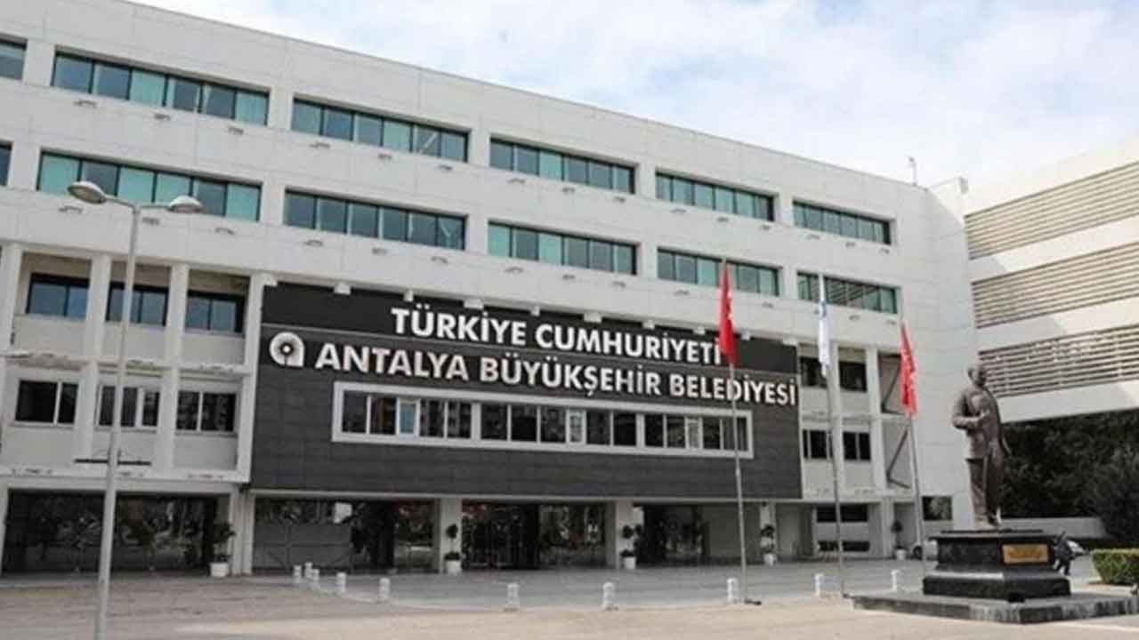 CHP belediyeye operasyon: Çok sayıda gözaltı var