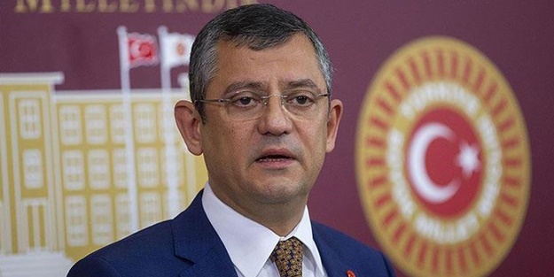 CHP bildiriyi imzalamadı sosyal medya çalkalandı! Özgür Özel’in o görüntüsü gündem oldu