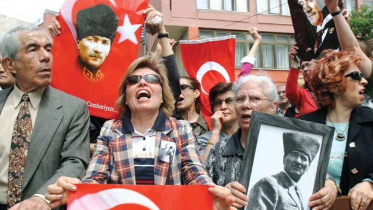 'CHP de Kemalizm’i feshetmelidir'