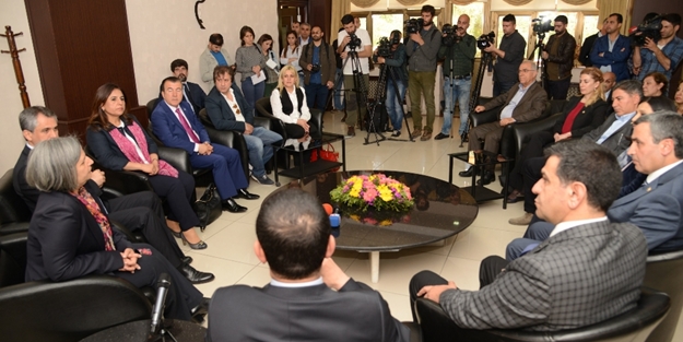 CHP Diyarbakır'da HDP'yi ziyaret etti!