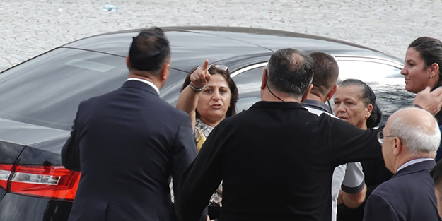 CHP Genel Başkanı olan Özgür Özel'e ilk gününde protesto şoku!