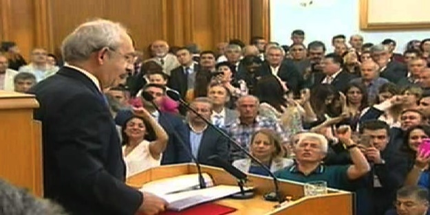 CHP grup toplantısında Erdoğan'a hakaret!