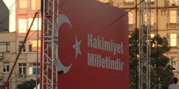 CHP 'Hakimiyet Milletindir' pankartını kaldırdı