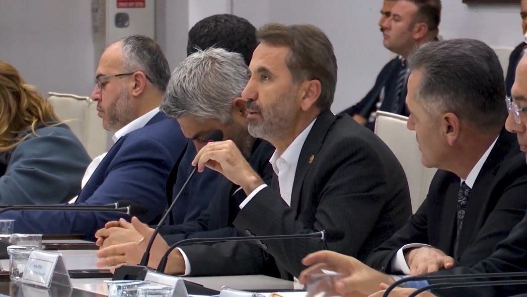 CHP Hatay Milletvekili Topal’dan Bakan Kurum’a: 2 dakikada yok olan yüz yıllık kenti 2 yılda inşa etmek çok zordu, takdir ediyorum