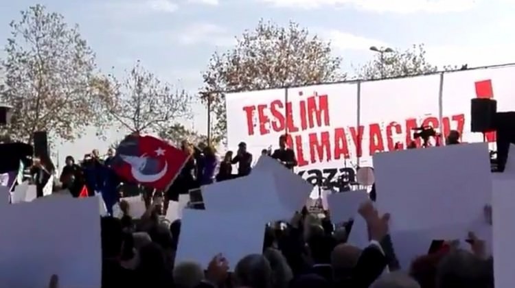 CHP-HDP mitinginde Öcalan sloganları