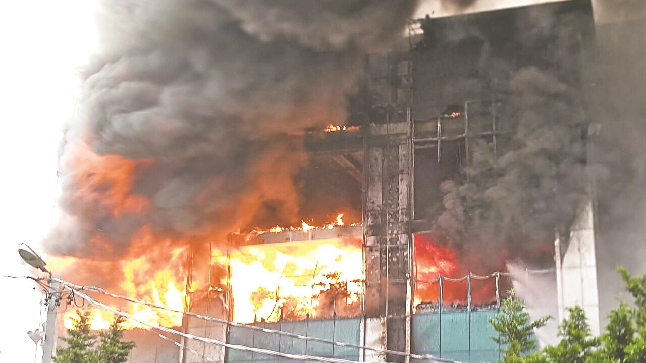 CHP her yeri yakıyor