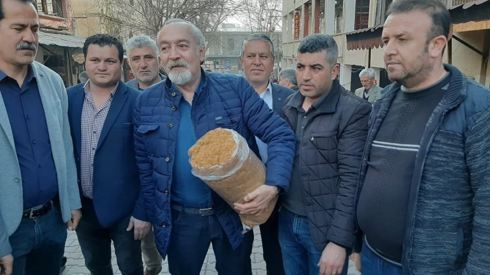 CHP heyeti Adıyamanlı tütüncülerle bir araya geldi 