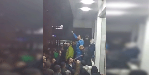 CHP İzmir teşkilatı ayaklandı! 'İthal aday istemiyoruz' sloganları