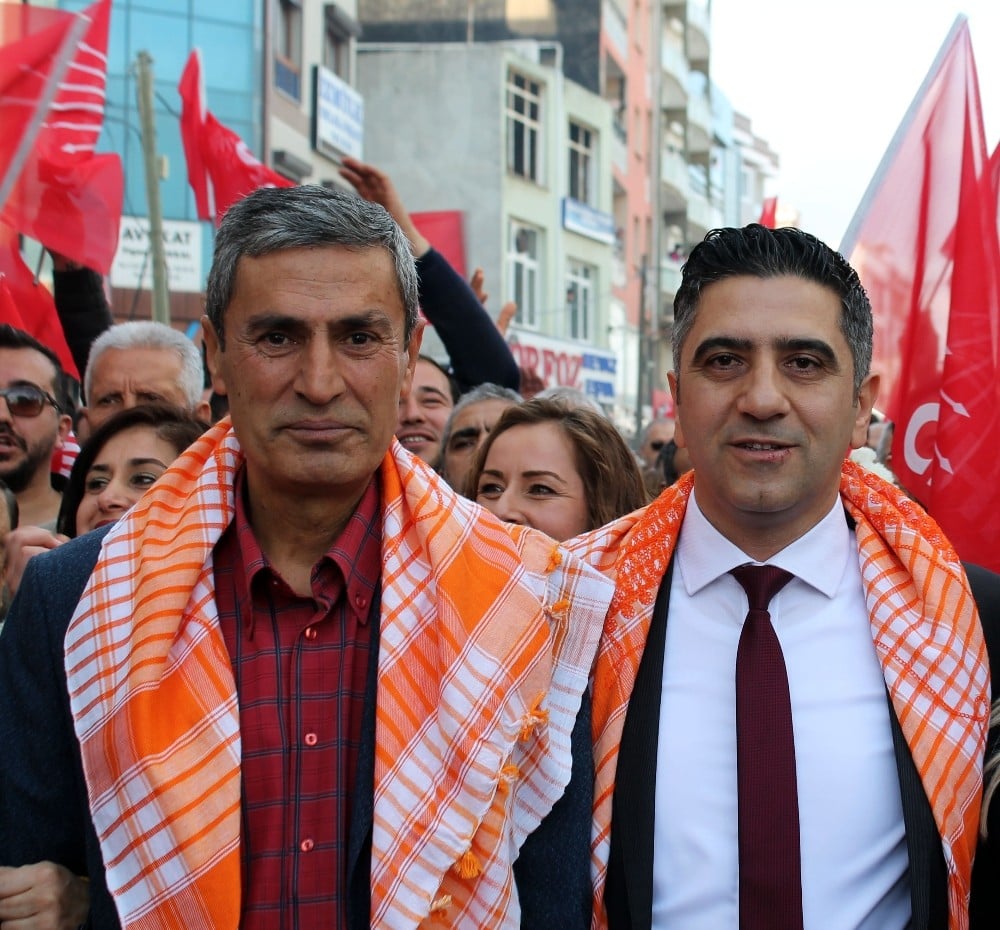 CHP İzmir’de Menderes ilçe başkanı istifa etti 