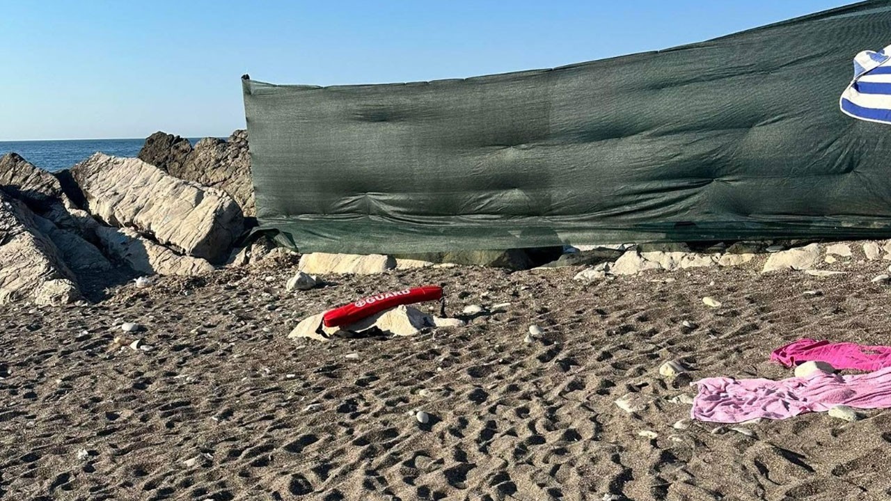 CHP kadın plajlarını kapatmaya devam ediyor! CHP’li Akçakoca Belediyesi ‘kadın’ plajını karma yaptı