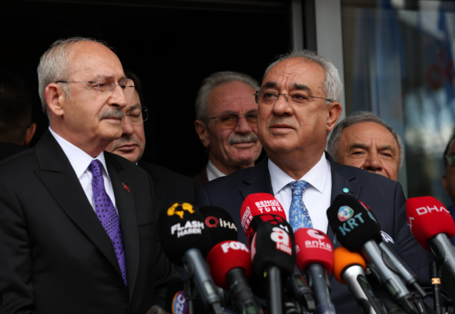 CHP Kapıyı Kapattı, DSP Kucak Açtı! Aksakal’dan Kılıçdaroğlu’na Şok Teklif: "Tüm Ekibinle Gel, Partinin Başına Geç!