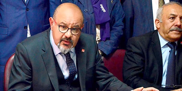 CHP karıştı! Bir aday daha çekildi