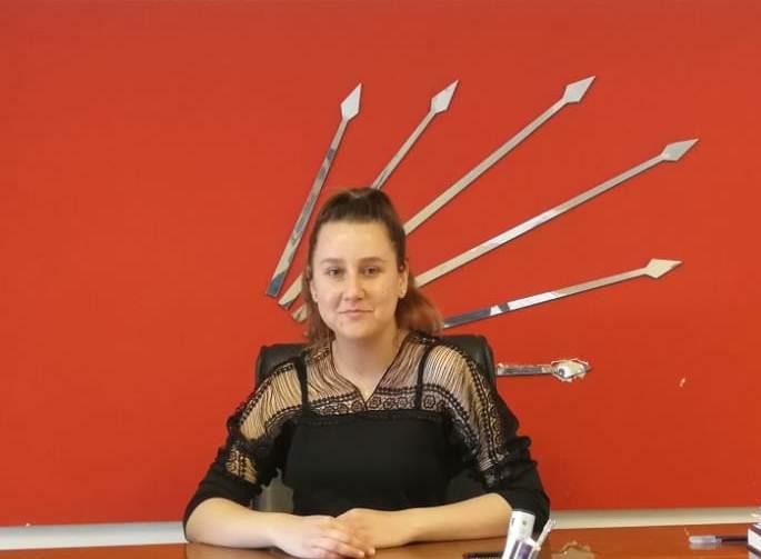 CHP Kuşadası gençlik kolları başkanlığına Simge Mıkıroğlu getirildi 