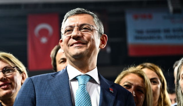 CHP lideri zıvanadan çıktı! Özgür Özel’in hadsiz çılgınlıklarına gaz veren birileri var!