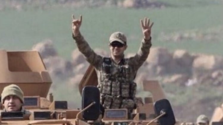 CHP Mehmetçik'in milli ittifak pozuna itiraz etti