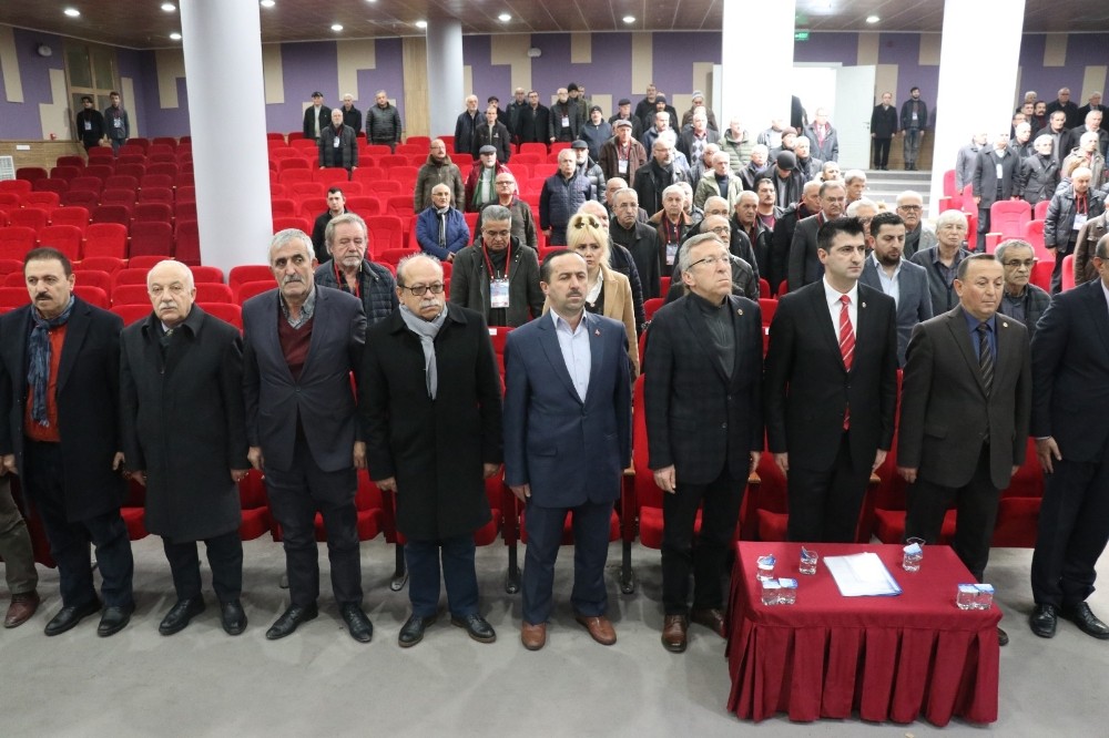 CHP Merkez İlçe Başkanı 2 oy farkla Erten oldu 