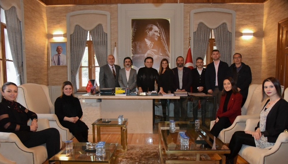 CHP Merkez İlçe Teşkilatından Başkan Şahin’e ziyaret 