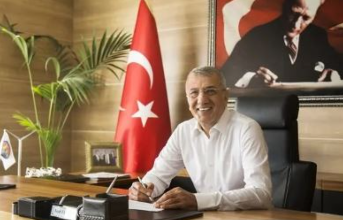 CHP Mersin'de dağıldı! Zehir zemberek sözlerle istifa ettiler: 'Bizi ülkeye rezil etti'