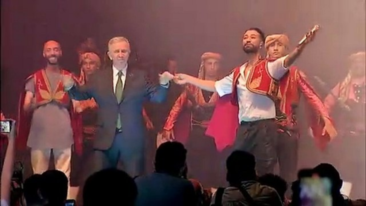 CHP milyonlarca liralık israfa kılıf uydurdu! Mustafa Kemal bahane, konserler şahane!