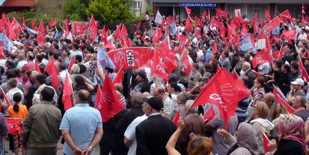 CHP mitinginde gerginlik!