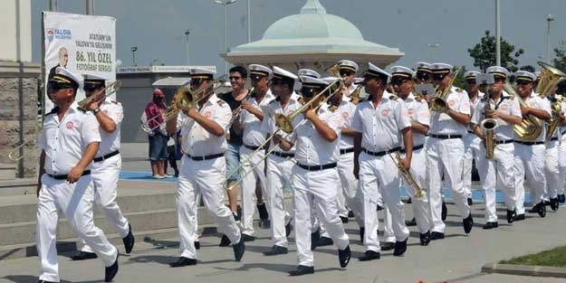 8 şehit CHP'nin umrunda değil! Kutlama yaptılar