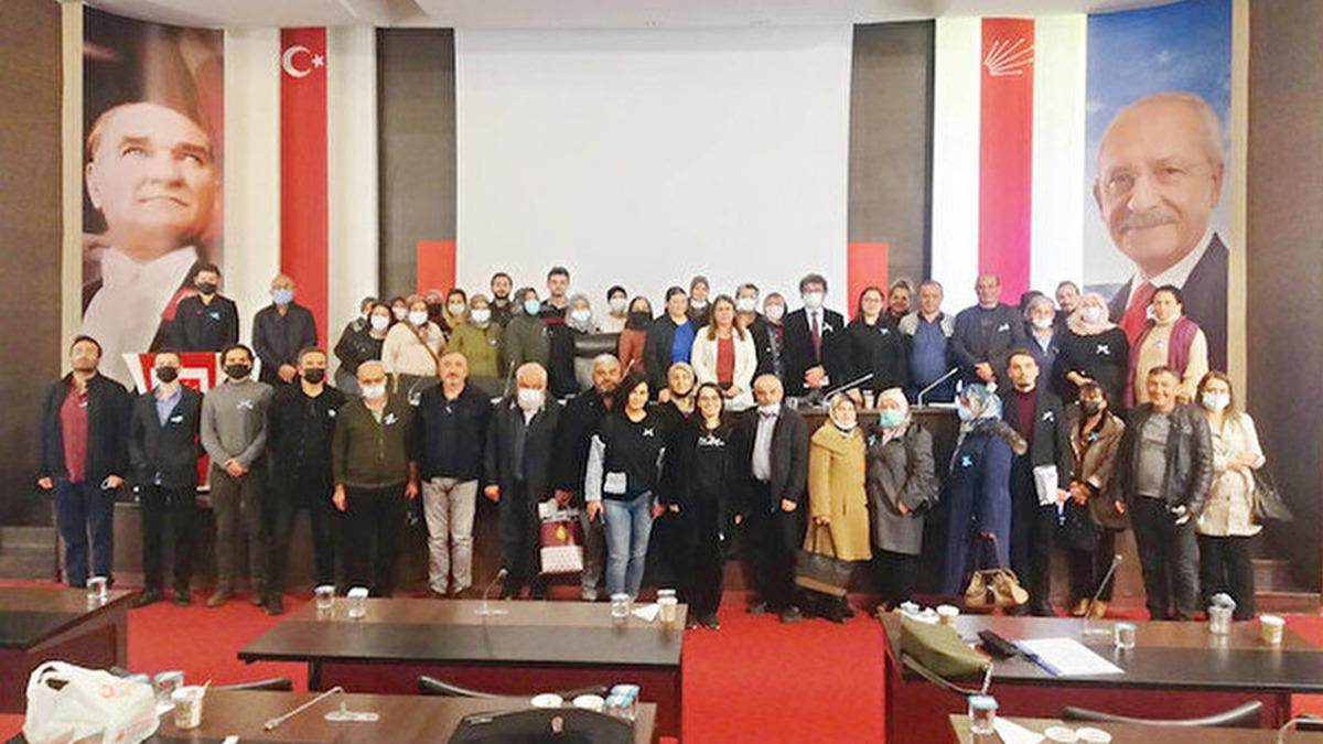 CHP şimdi de FETÖ tutuklularının aileleriyle görüştü