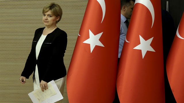 CHP Sözcüsü saçmaladı, yayından aldılar