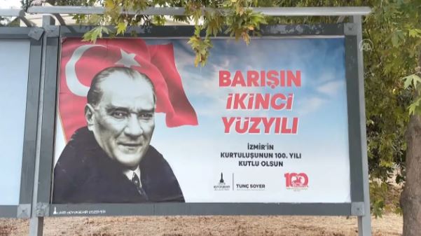 CHP ve İYİ Parti'nin afiş kavgası