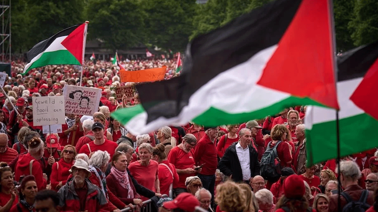  CHP yandaşı sözde sanatçılara ders olsun: Yüzlerce kurum ve sanatçıdan İsrail'e boykot!