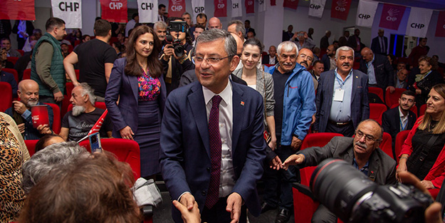 CHP'de adaylık yarışı kızışıyor! Özgür Özel'den Kılıçdaroğlu'na olay gönderme
